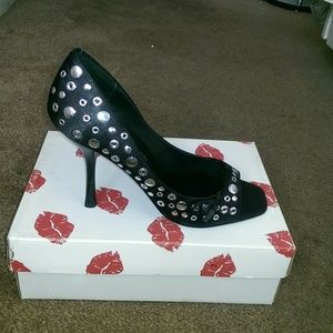 Two Lips Shoes Disco Black Peep-Toe Pumps